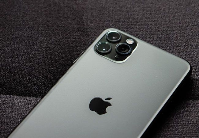 Apple to turn iPhones into payment terminals
